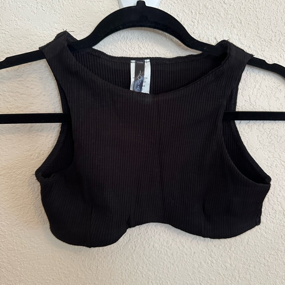 Black Underbust Ribbed Crop Top - Picture 2 of 5